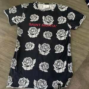 Saint Morta rose t shirt